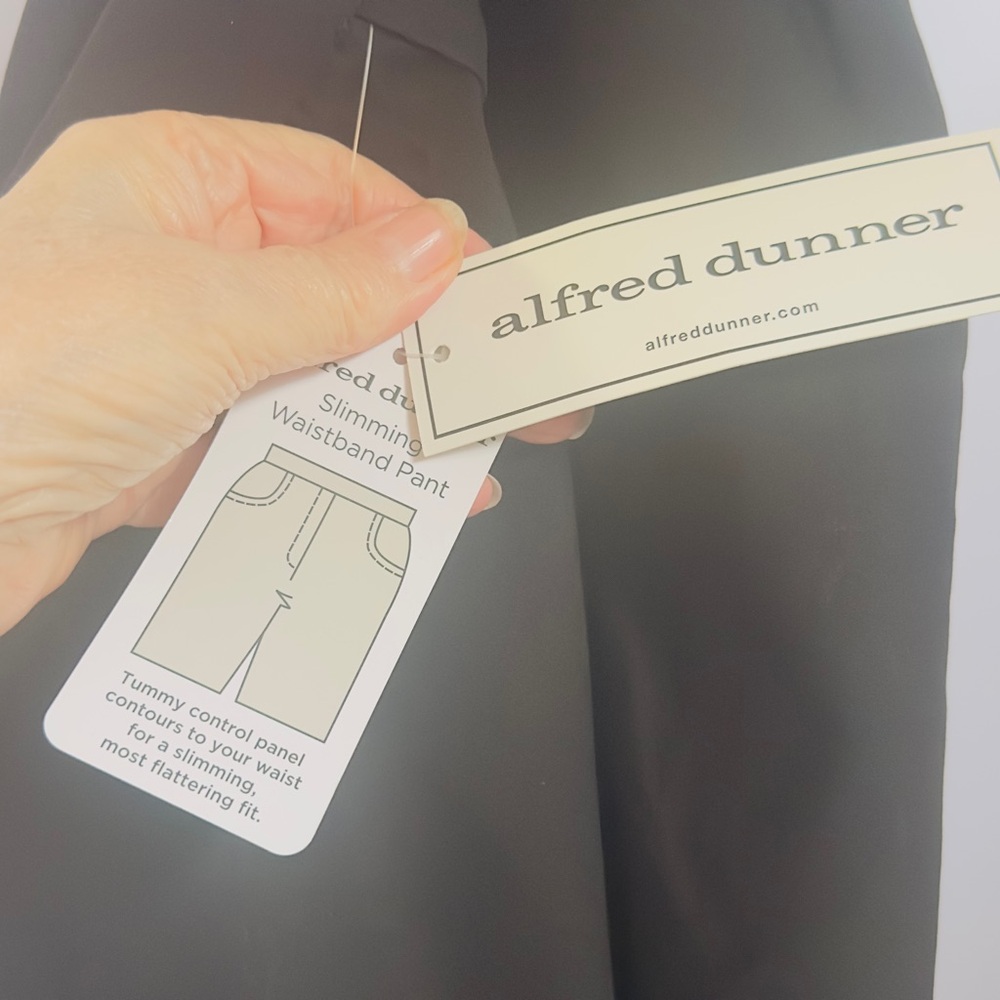 NWT Alfred Dunner Classics 2020 Black Allure Capri SZ 16 Pull On Pants Super - Picture 11 of 16